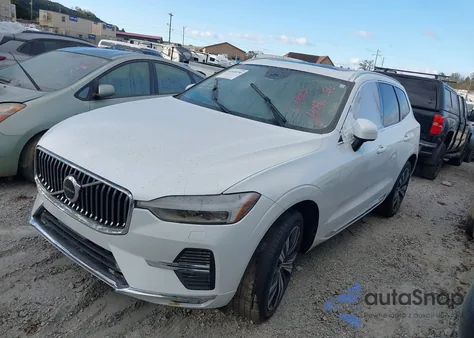 2022 Volvo Xc60 B5 Inscription z USA, uszkodzony, nr VIN YV4L12DL8N1950695